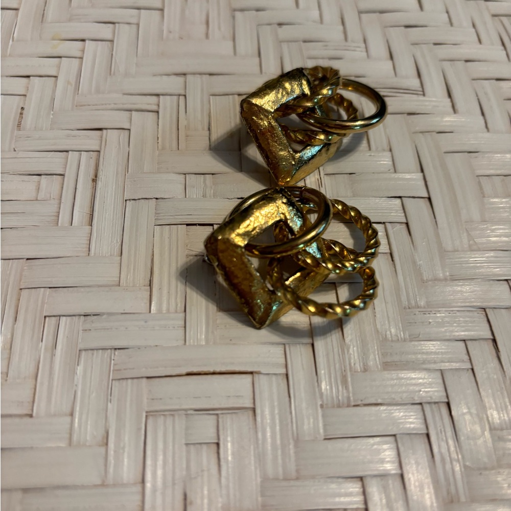 Vintage chunky‎ oversized gold earrings - Picture 2 of 5